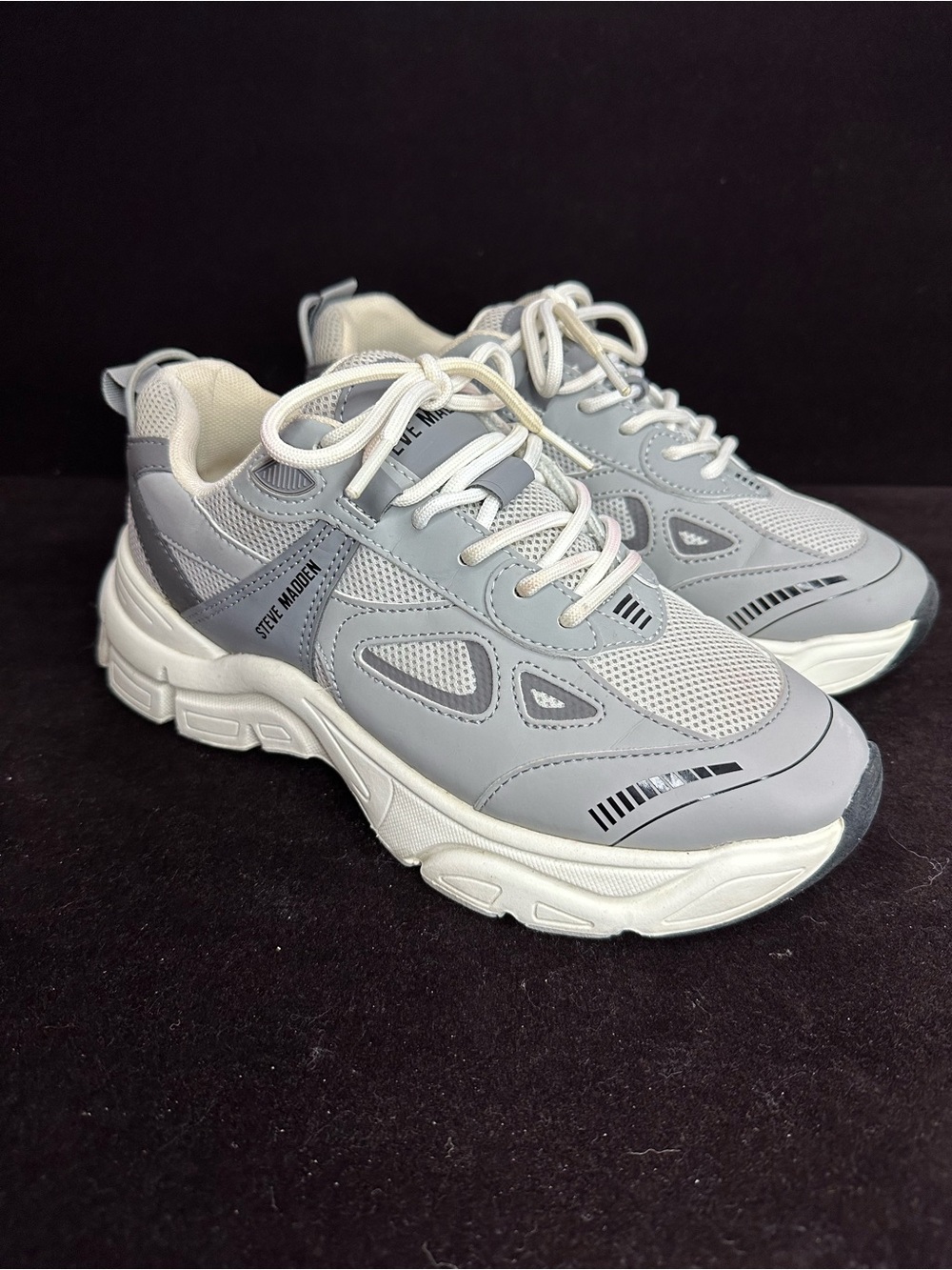 Steve Madden Cardinal Gray Chunky Dad Sneakers - Women’s Size 8M